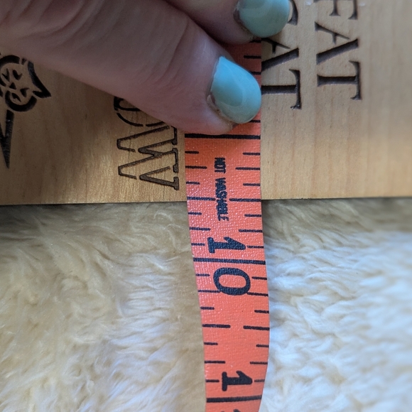 Darling Wooden Cat-Themed Picture Frame 4x6 - Picture 4 of 7